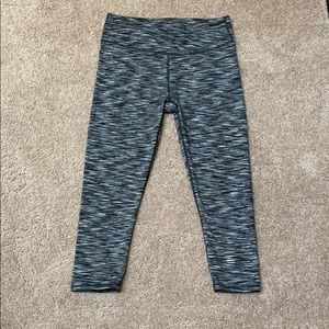 Fabletics Capri Leggings Sz S